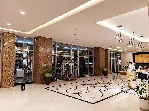 Cozy Living Near Naia - Fast Wi-fi Aparthotel *