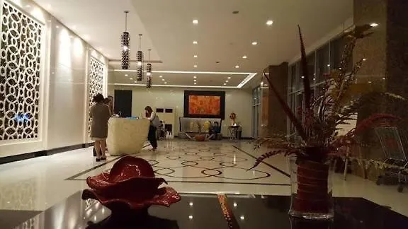 Cozy Living Near Naia - Fast Wi-fi *